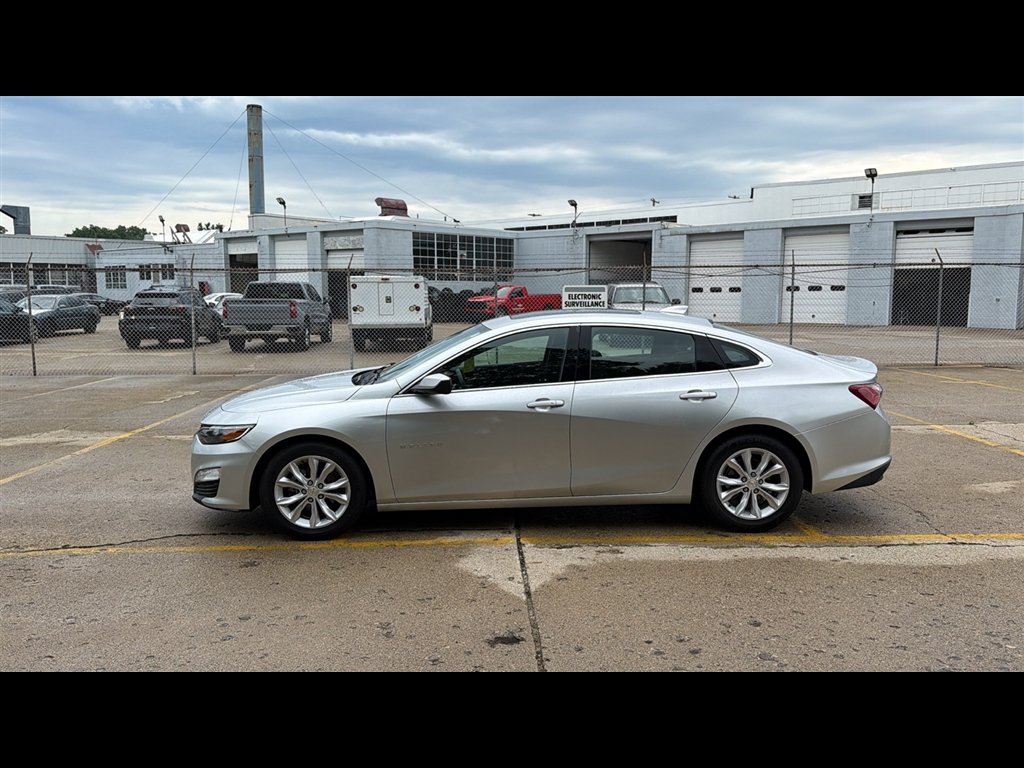Used 2022 Chevrolet Malibu LT FWD image 3