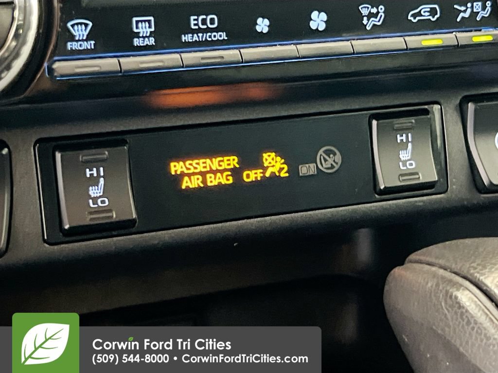 Used 2020 Toyota RAV4 XLE w/ XLE Grade Weather Package AWD/4WD image 23
