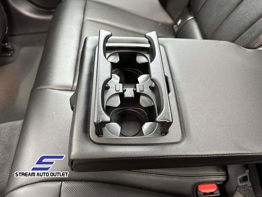 Used 2024 BMW 330i xDrive Sedan w/ Convenience Package image 13