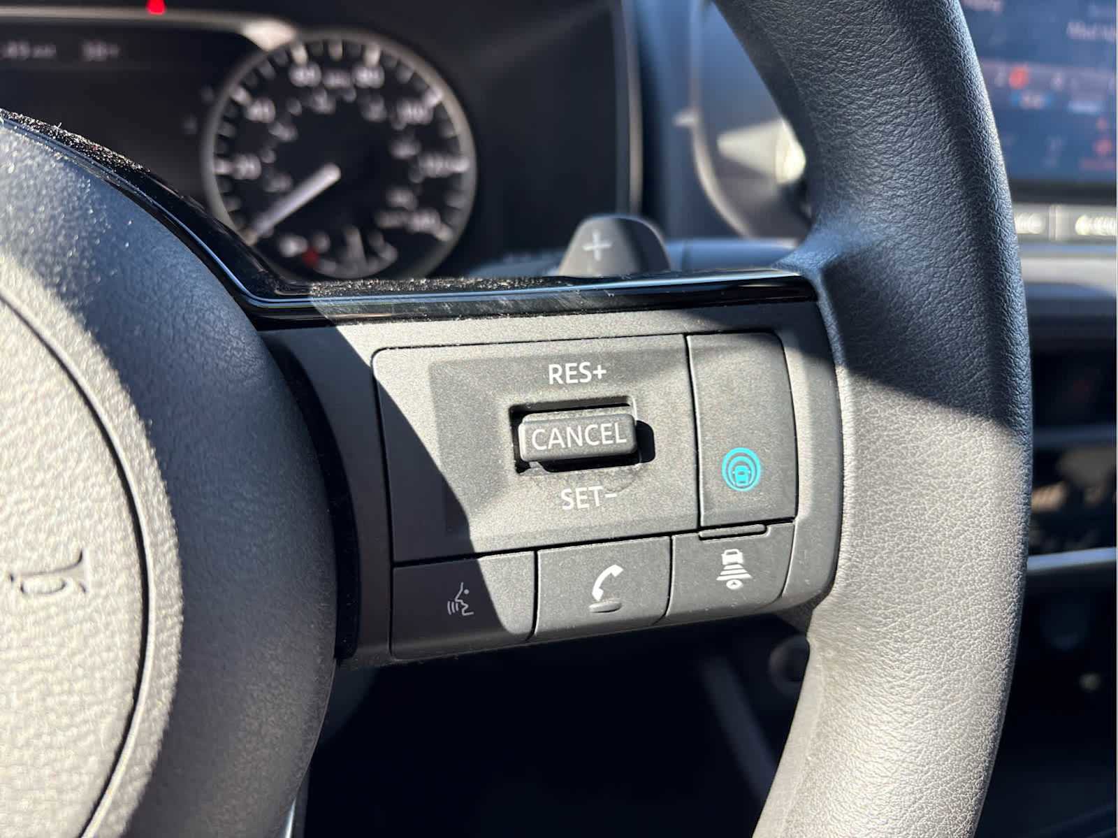 Used 2023 Nissan Rogue SV image 20