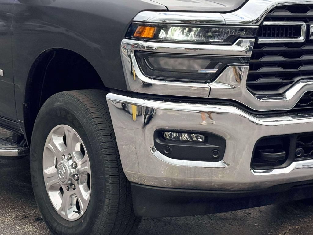 Used 2025 RAM 2500 Big Horn AWD/4WD image 5