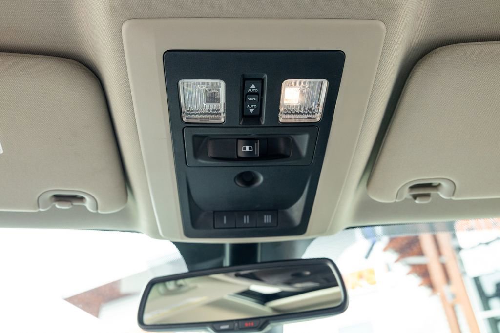 Used 2017 RAM 3500 Laramie image 16