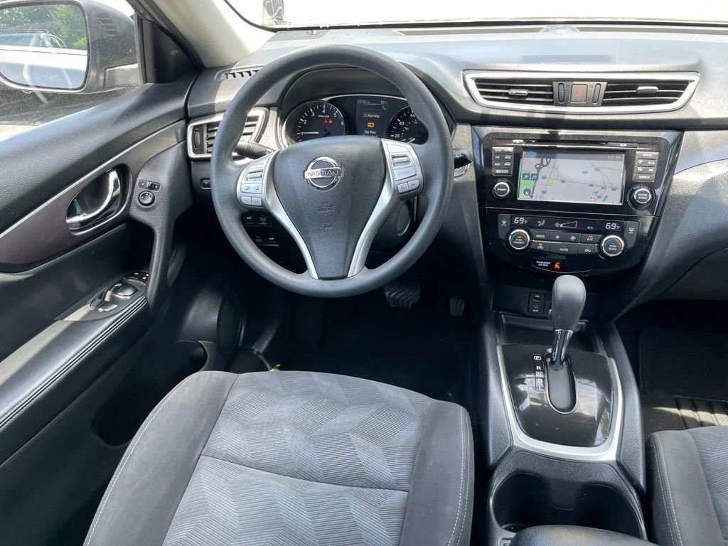 Used 2015 Nissan Rogue SV w/ SV Premium Package AWD/4WD image 8