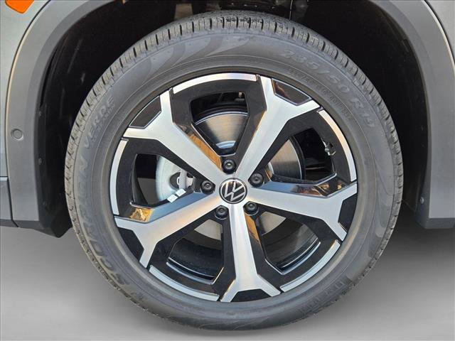 New 2026 Volkswagen Tiguan SE image 10