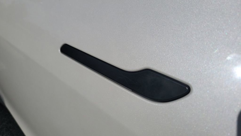 Used 2021 Tesla Model Y Long Range image 6