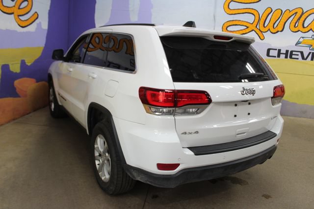 Used 2022 Jeep Grand Cherokee Laredo E AWD/4WD image 2