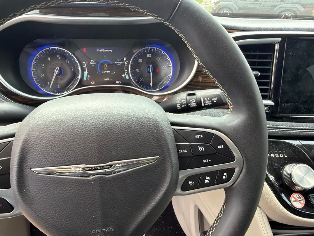 Used 2024 Chrysler Pacifica Limited FWD image 24