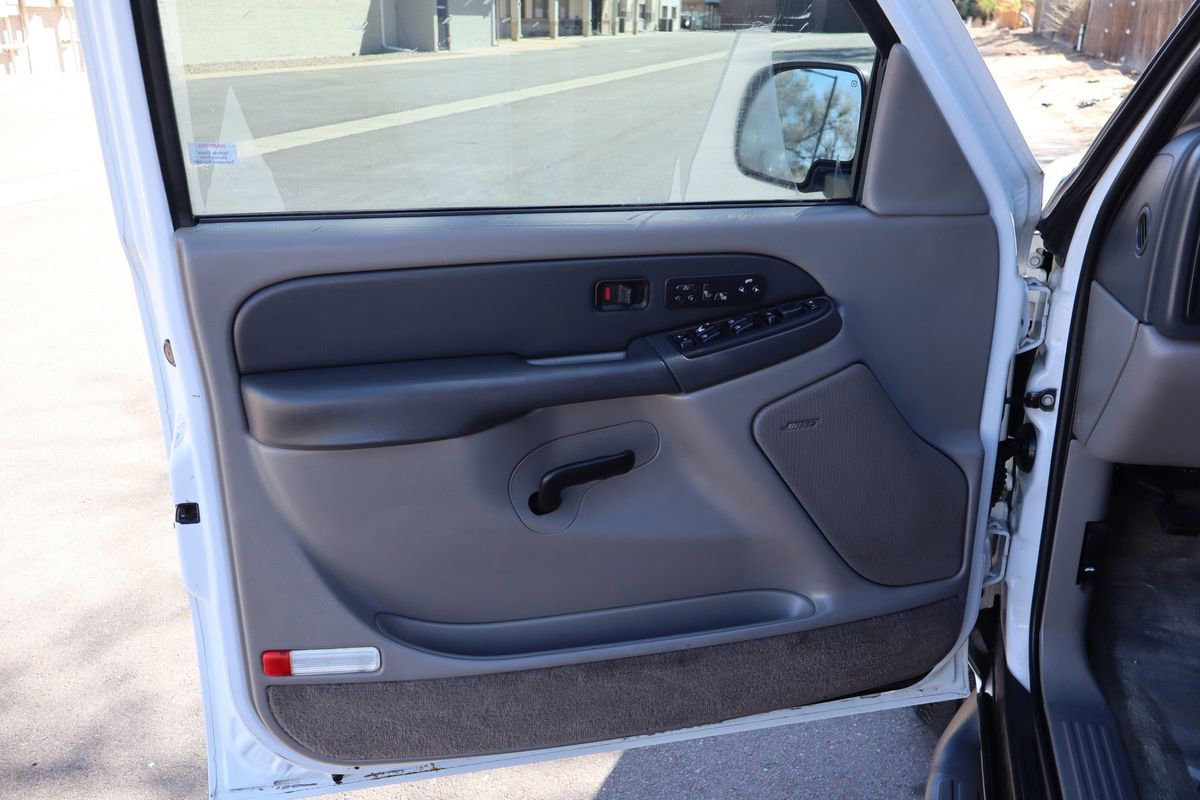 Used 2003 Chevrolet Tahoe LT image 23