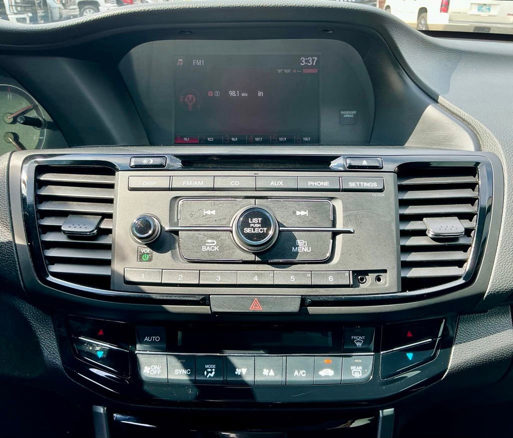Used 2017 Honda Accord Sport image 32