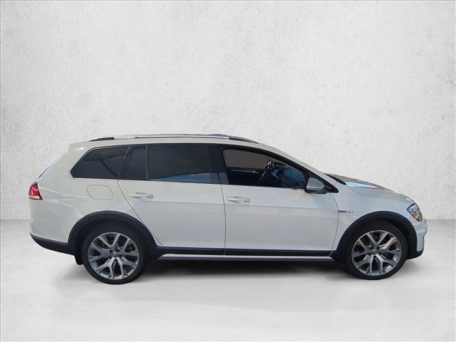 Used 2018 Volkswagen Golf Alltrack SEL video 4