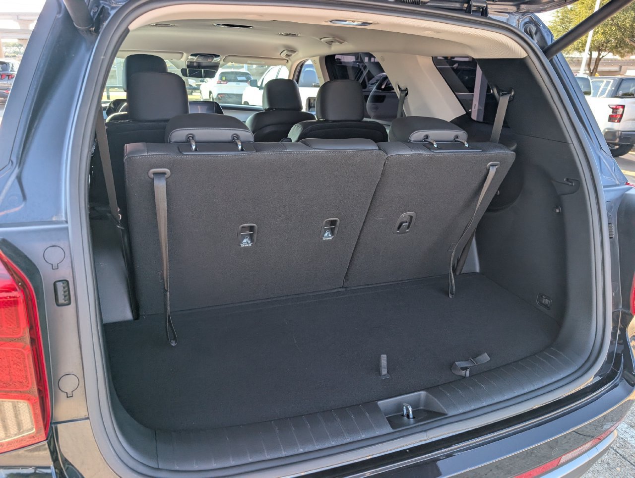 Used 2025 Hyundai Palisade SEL FWD image 28