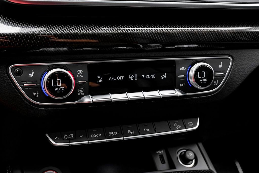 Used 2022 Audi SQ5 Prestige image 23