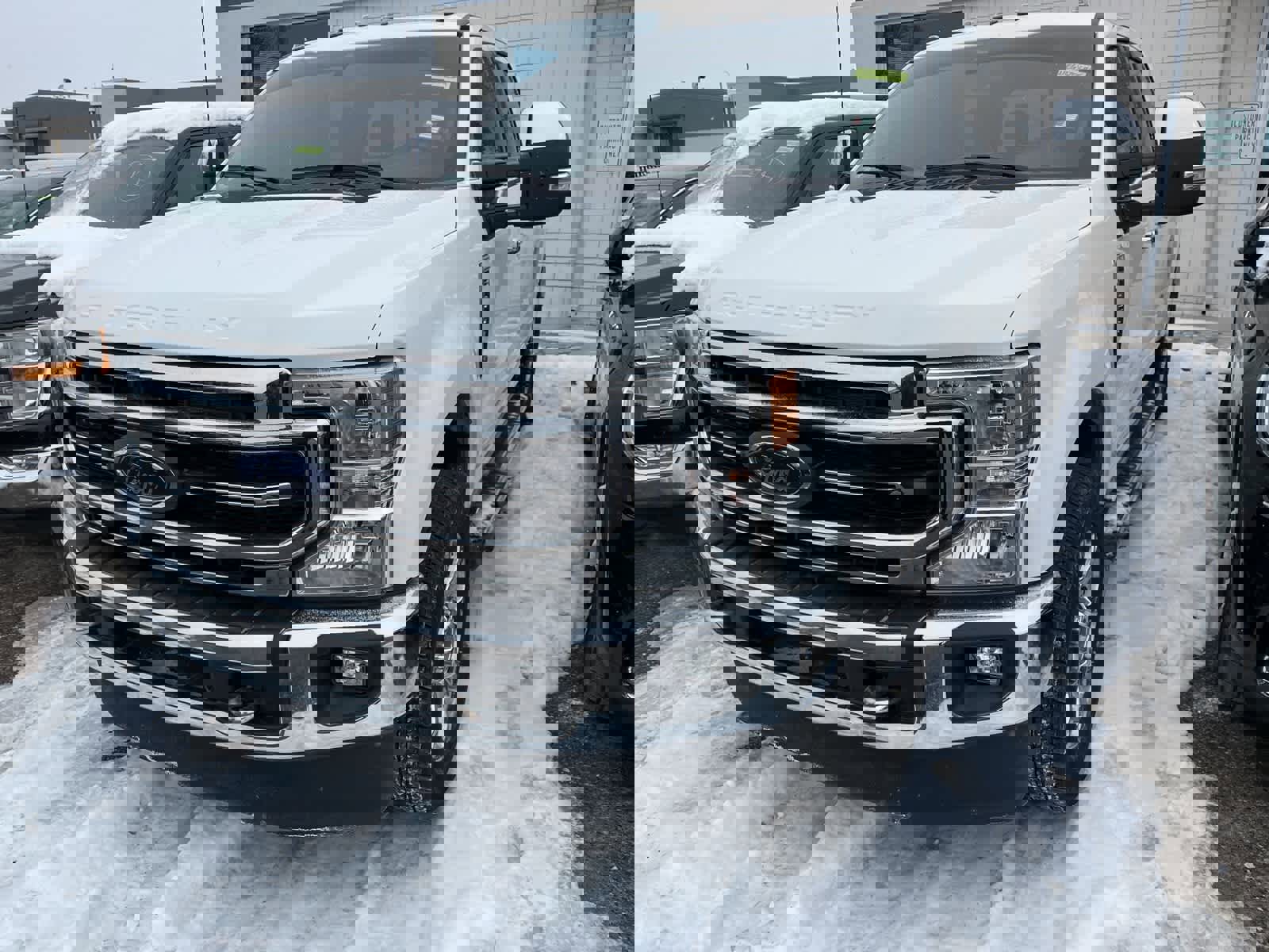 Used 2022 Ford F350 Lariat w/ Lariat Ultimate Package image 4