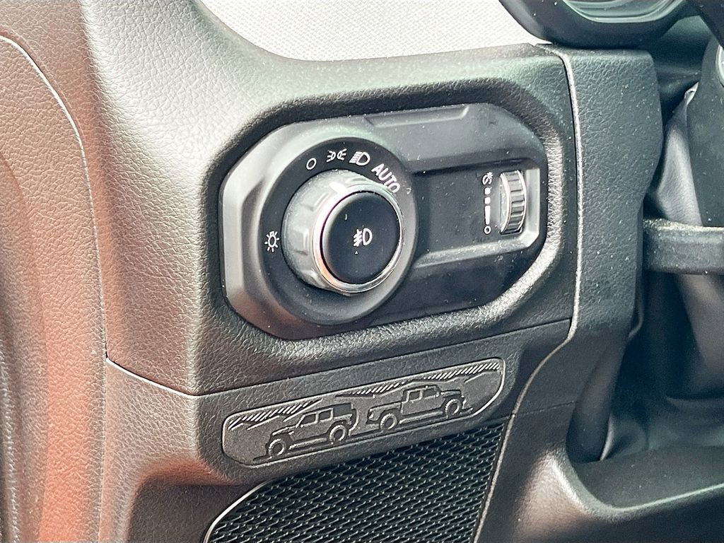 Certified 2025 Jeep Wrangler Unlimited Sport AWD/4WD image 18