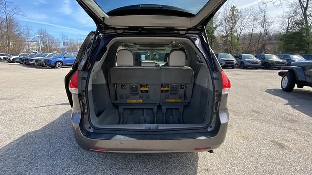 Used 2014 Toyota Sienna Limited w/ Limited Premium Package image 34