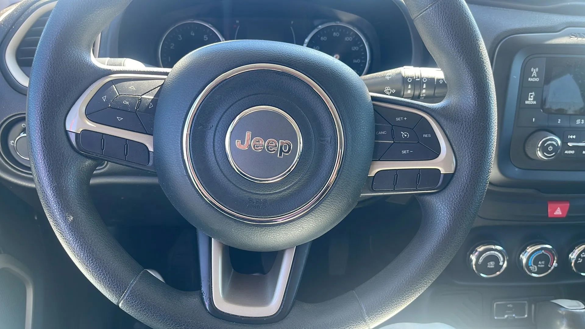 Used 2017 Jeep Renegade Sport w/ Power & Air Group image 23