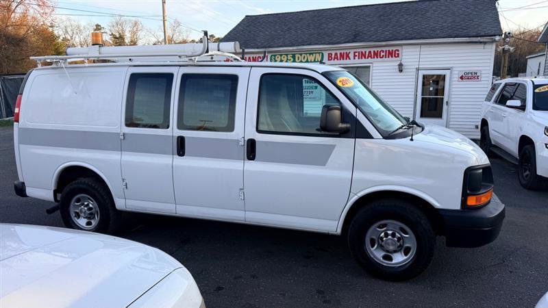 Used 2011 Chevrolet Express 2500 RWD image 9