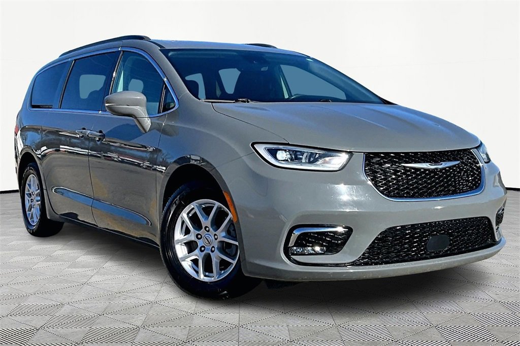 Used 2022 Chrysler Pacifica Touring-L image 12