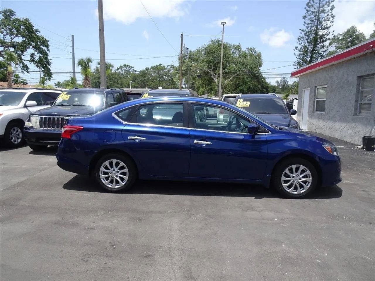 Used 2019 Nissan Sentra S w/ Appearance Package FWD image 5