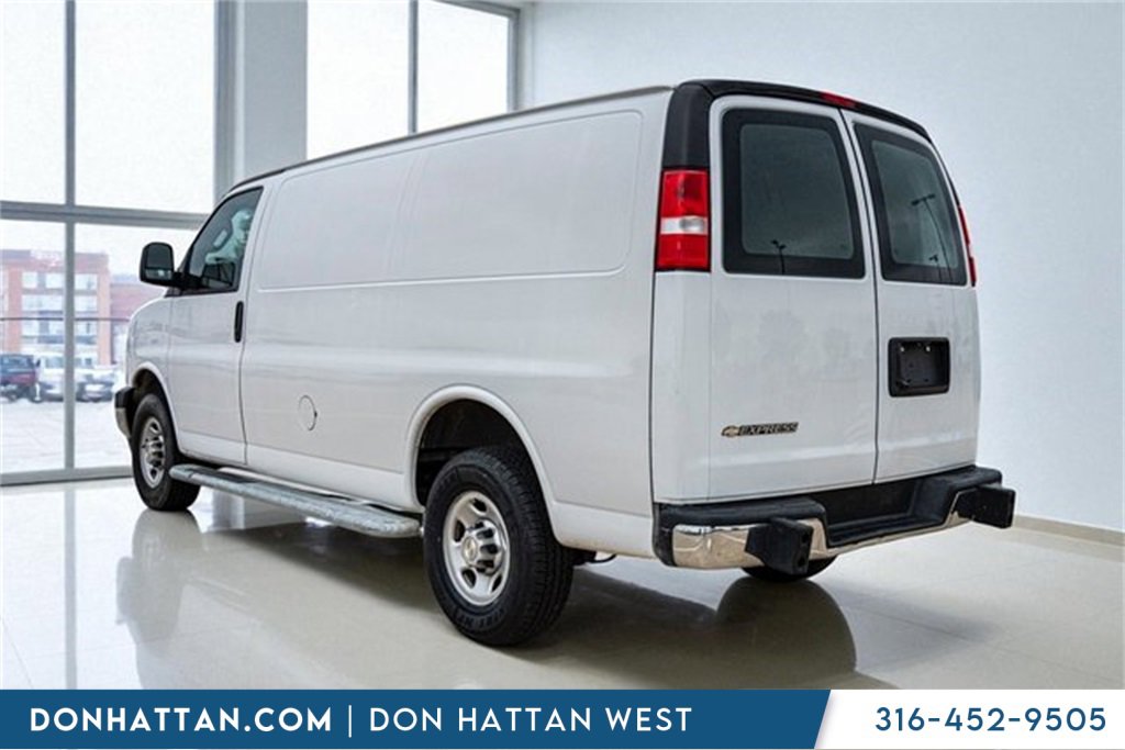 Used 2023 Chevrolet Express 2500 w/ Driver Convenience Package image 32