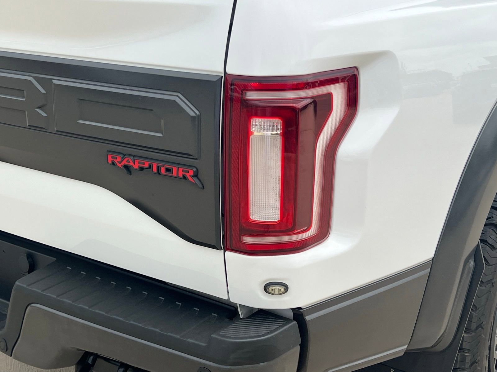 Used 2018 Ford F150 Raptor w/ Equipment Group 801A Mid image 15