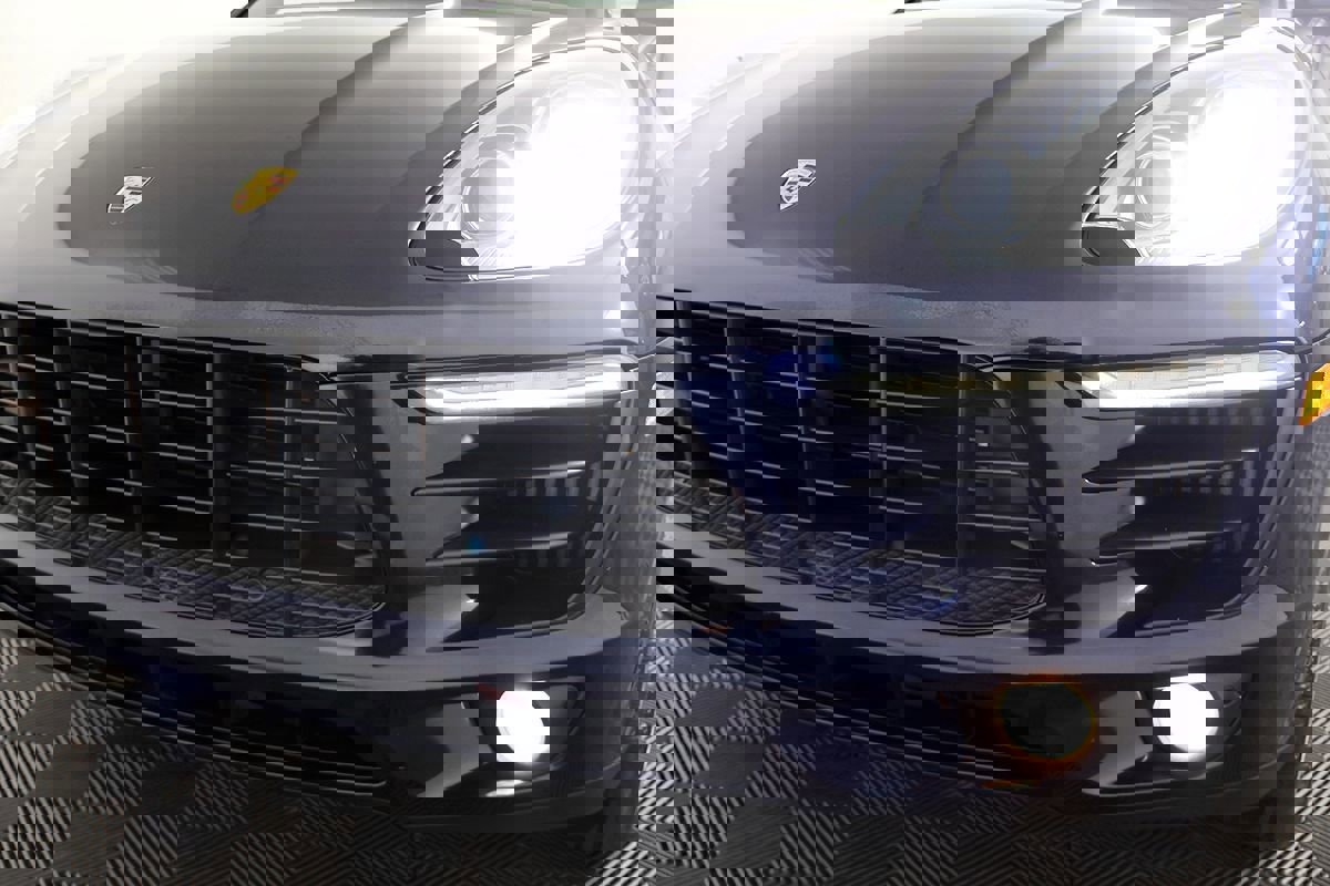 Used 2017 Porsche Macan S image 13