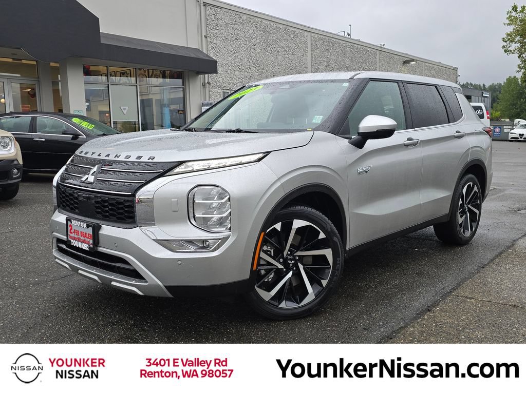 Used 2023 Mitsubishi Outlander 4WD Plug-In Hybrid