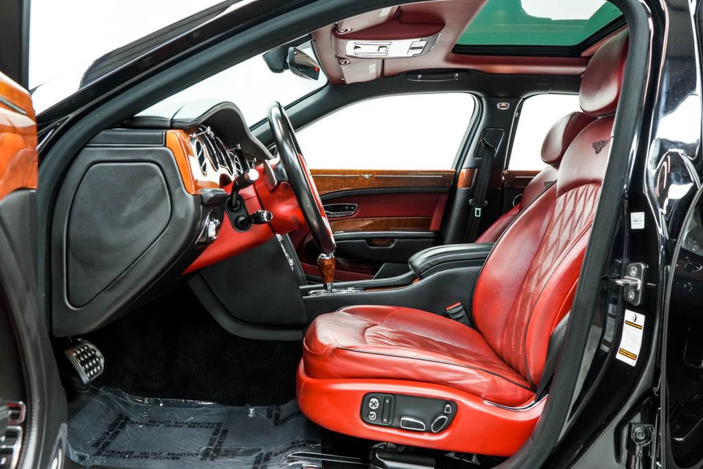 Used 2018 Bentley Mulsanne RWD image 16