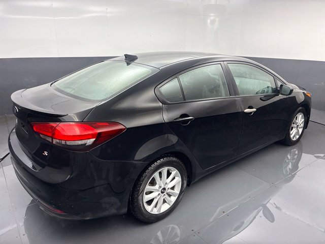 Used 2017 Kia Forte S FWD image 7
