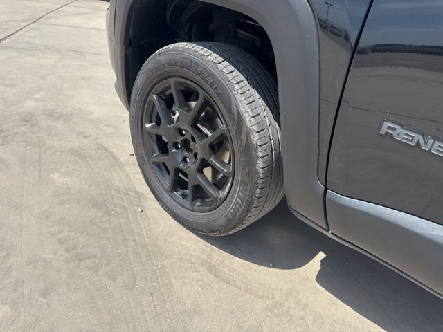 Certified 2020 Jeep Renegade Altitude AWD/4WD image 8
