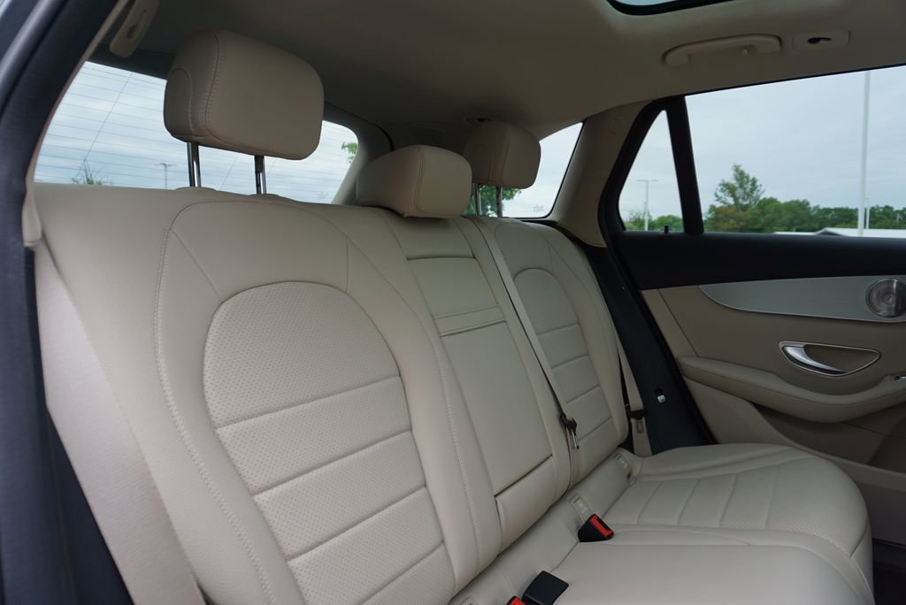 Used 2017 Mercedes-Benz GLC 300 4MATIC image 46