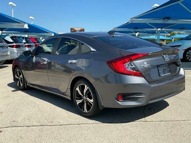 Used 2018 Honda Civic Touring image 4