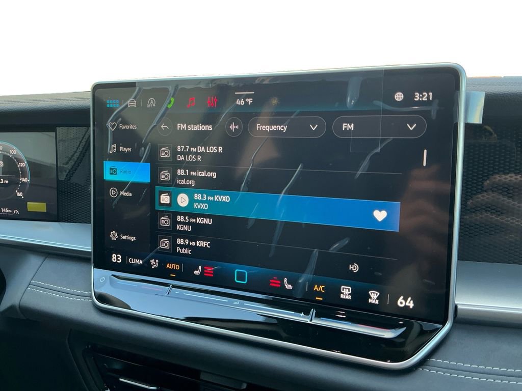 New 2026 Volkswagen Tiguan SE AWD/4WD image 17