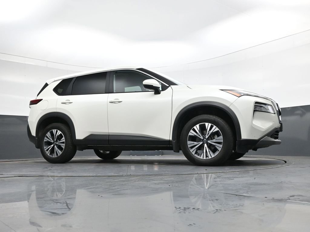 Used 2022 Nissan Rogue SV image 33