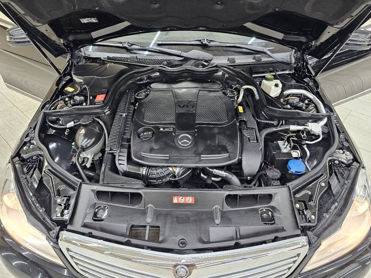 Used 2013 Mercedes-Benz C 300 4MATIC Sedan w/ Multimedia Pkg image 40