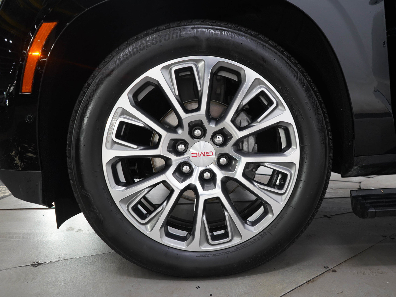 Used 2025 GMC Yukon Denali w/ Denali Reserve Package AWD/4WD image 34