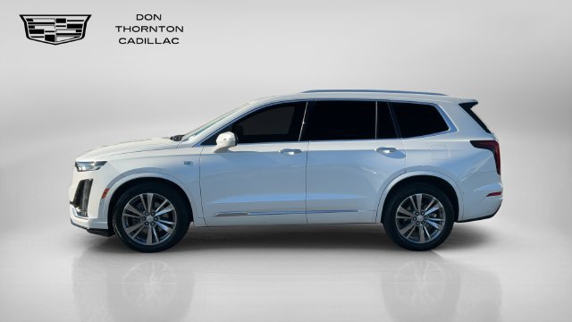 Used 2022 Cadillac XT6 Premium Luxury w/ Technology Package FWD image 2