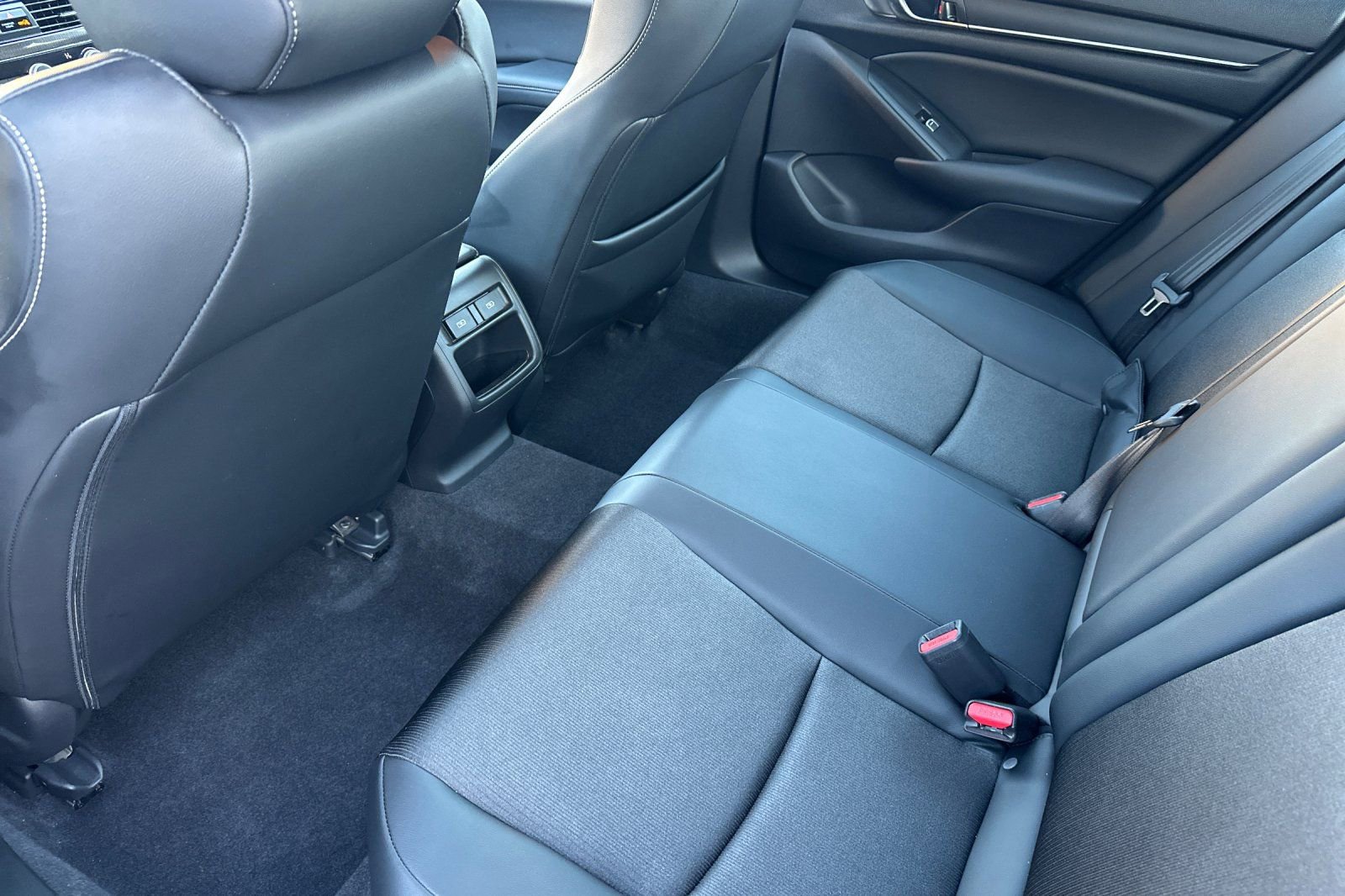 Used 2022 Honda Accord Sport image 13