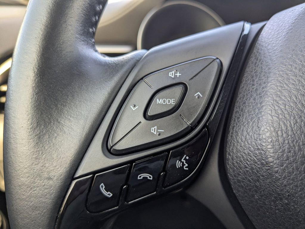 Used 2020 Toyota C-HR Limited image 23