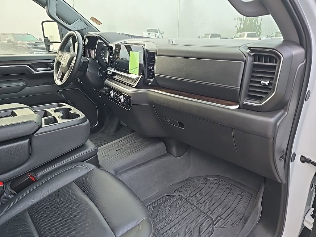 Used 2025 GMC Sierra 3500 SLT w/ X31 Off-Road Package image 31