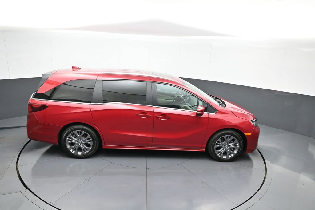 Used 2025 Honda Odyssey Touring image 41