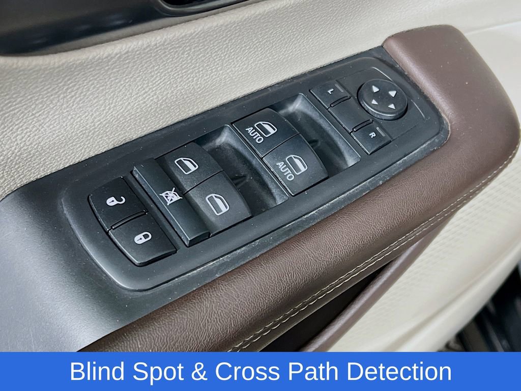 Used 2019 Chrysler Pacifica Touring-L w/ Advanced Safetytec Group image 35