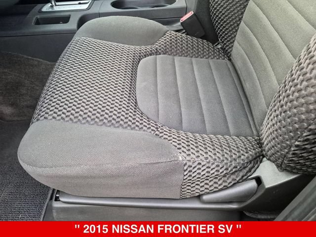 Used 2015 Nissan Frontier SV w/ SV Value Truck Package AWD/4WD image 15