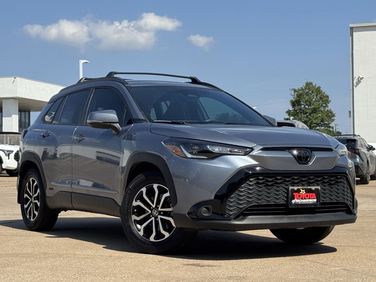 Used 2024 Toyota Corolla Cross AWD Hybrid image 2