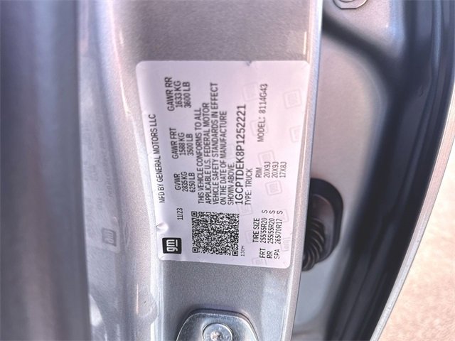 Used 2023 Chevrolet Colorado Z71 w/ Z71 Convenience Package 2 image 33