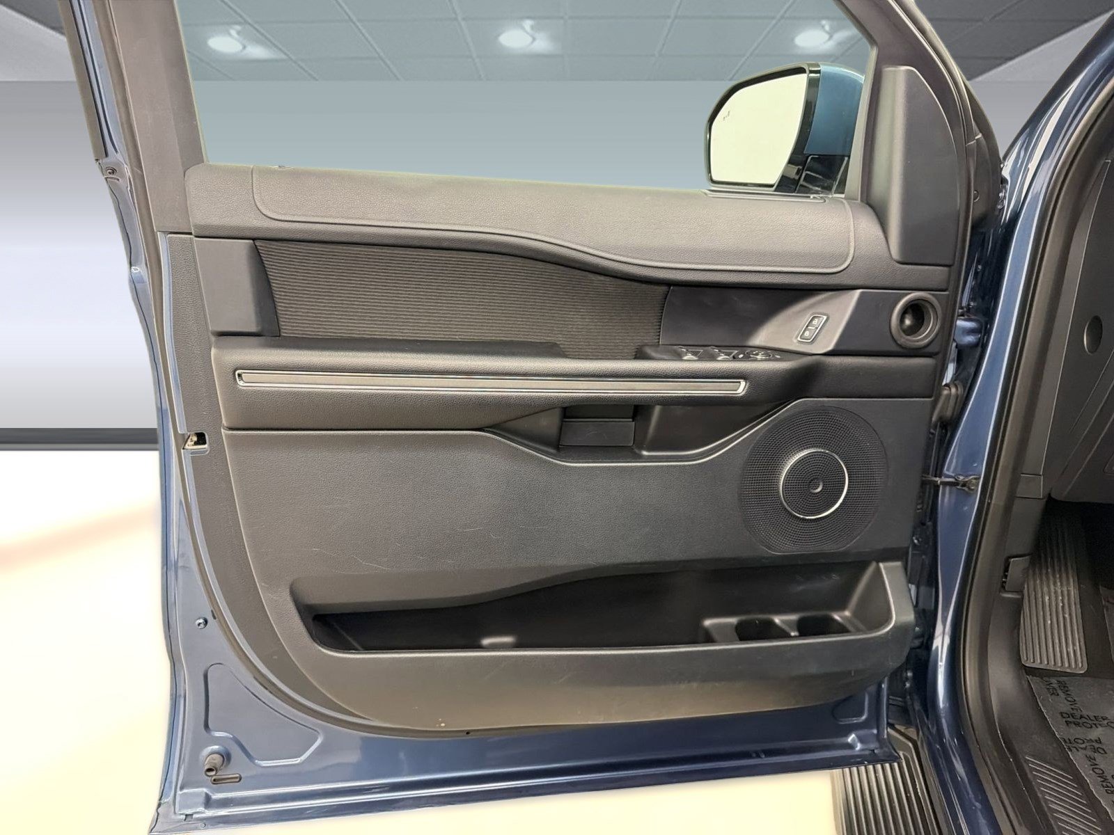 Used 2020 Ford Expedition XLT image 19