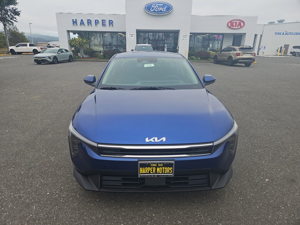 New 2025 Kia K4 LXS image 8