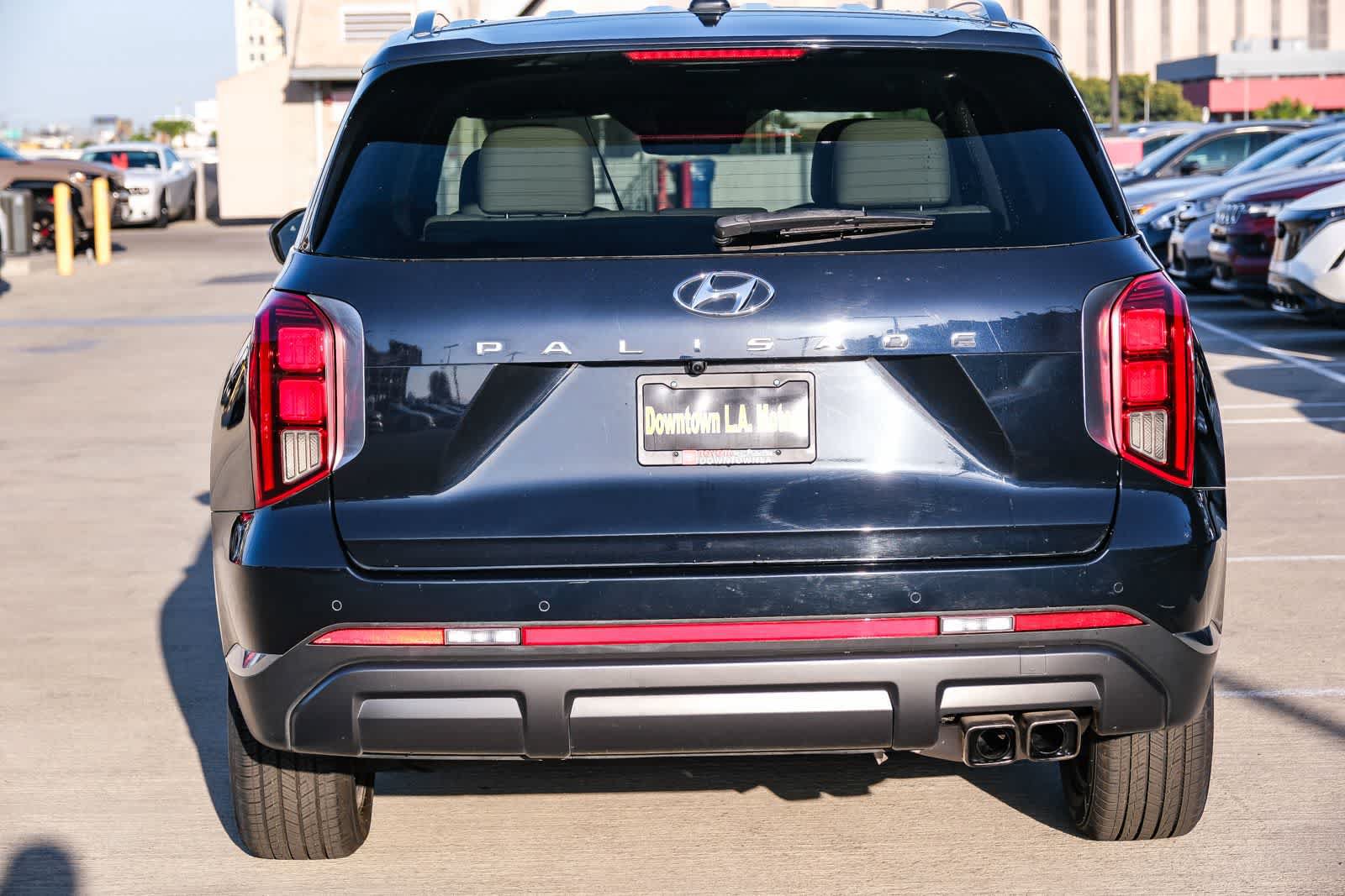 Used 2023 Hyundai Palisade Limited FWD image 5