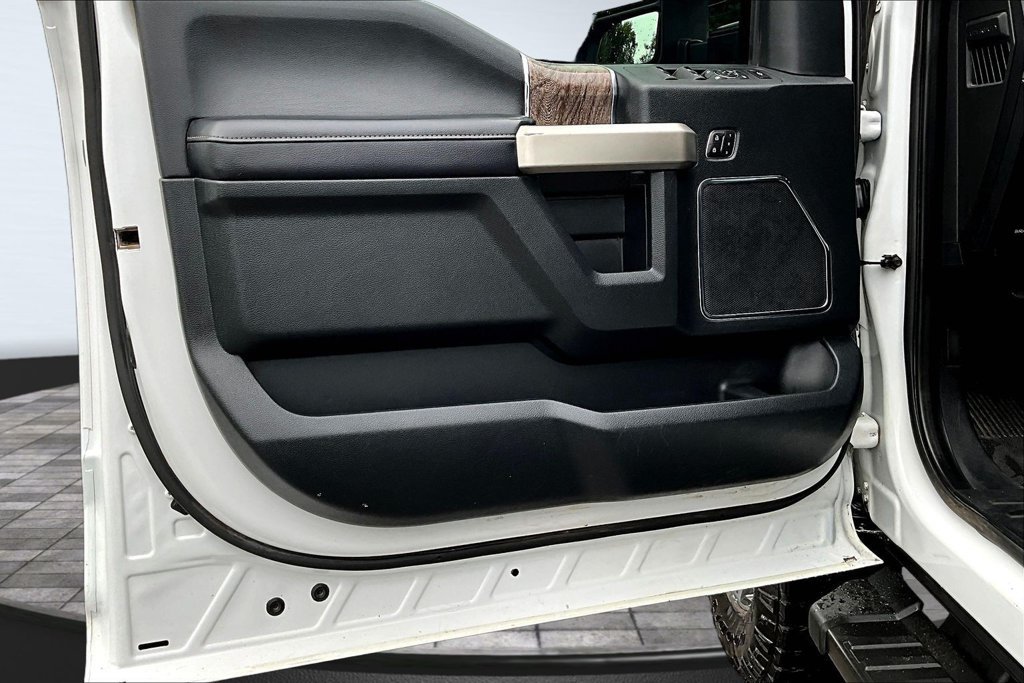Certified 2019 Ford F250 Lariat w/ Lariat Value Package AWD/4WD image 25