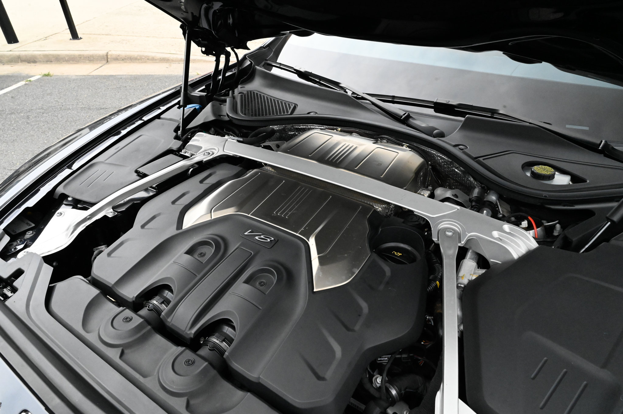 Used 2022 Bentley Flying Spur V8 AWD/4WD image 70